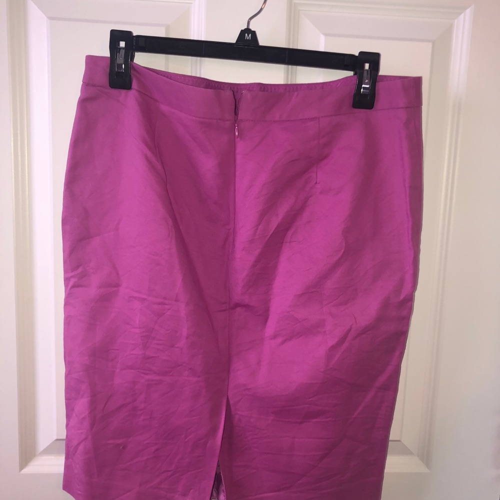 Knee skit pin skirt only worn 1 time